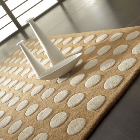 Tapis Design Pompons Marron et Beige par Carving