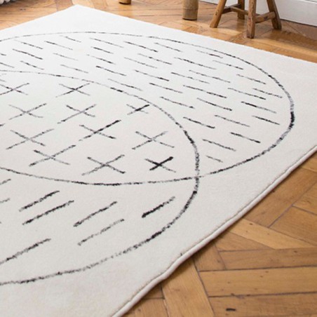 Tapis Design Ecru Masomenos par Edito Tapis Design Ecru Masomenos par Edito