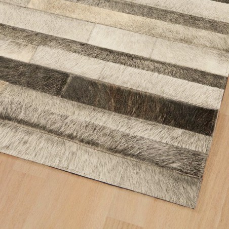 Tapis en peau de vache Jacob Home Spirit tons beige et écru Tapis en peau de vache Jacob Home Spirit tons beige et écru