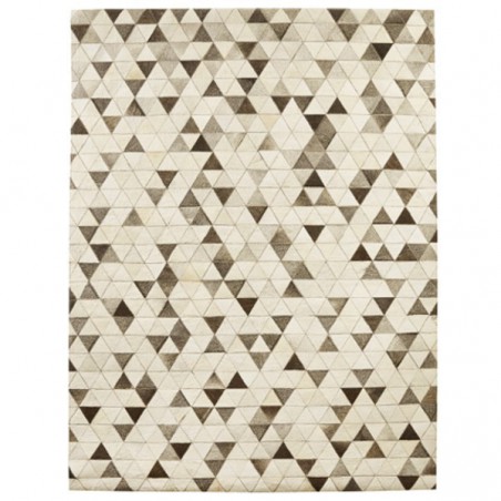 Tapis patchwork en cuir de vache Kin par Home Spirit Tapis patchwork en cuir de vache Kin par Home Spirit