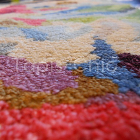 Tapis rectangulaire par Ligne Pure fleuri et coloré en viscose Tapis rectangulaire par Ligne Pure fleuri et coloré en viscose
