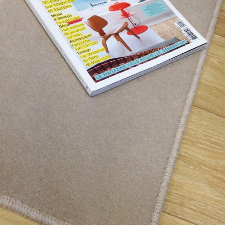 Tapis sur mesure en laine couleur Mastic gamme Velvet finiton surjet Tapis sur mesure en laine couleur Mastic gamme Velvet finiton surjet