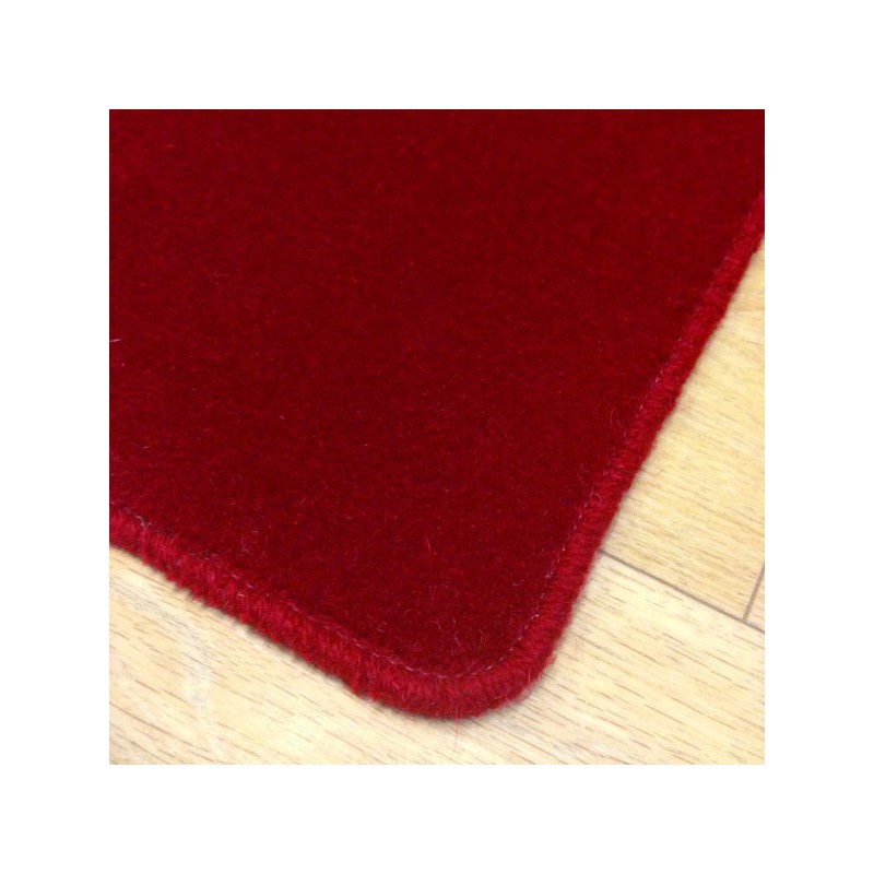 Tapis sur mesure en laine Framboise gamme Velvet finition surjet