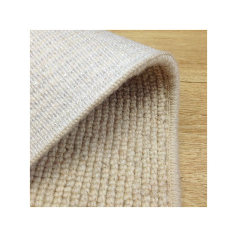 Tapis sur mesure en laine Blond clair gamme Dubai finition surjet