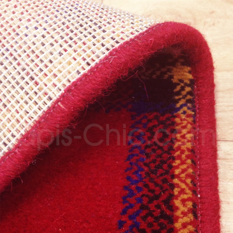 Tapis sur mesure en laine motif tartan tons rouges