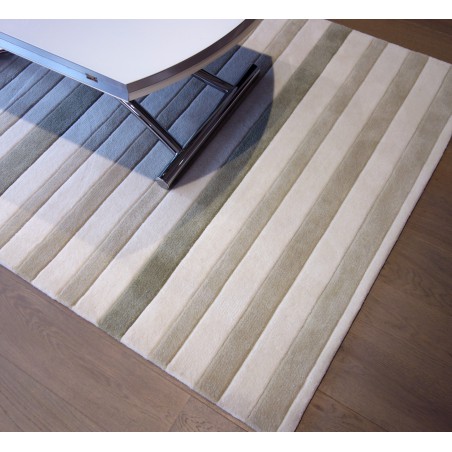 Tapis rayé beige et ivoire par Tapis Chic Collection Tapis rayé beige et ivoire par Tapis Chic Collection