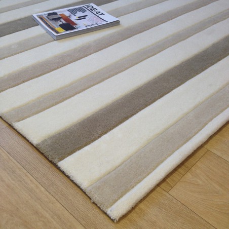 Tapis rayé beige et ivoire par Tapis Chic Collection Tapis rayé beige et ivoire par Tapis Chic Collection