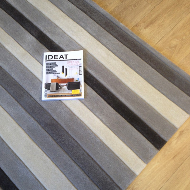 Tapis rayé gris et écru par Tapis Chic Collection