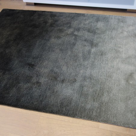 Tapis dégradé de gris design par Tapis Chic Collection Tapis dégradé de gris design par Tapis Chic Collection