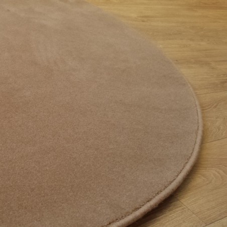 Tapis sur mesure Rond en laine Camel gamme Velvet finition surjet Tapis sur mesure Rond en laine Camel gamme Velvet finition surjet