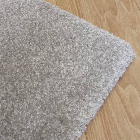 Tapis de salon gris clair sur-mesure par Tapis Chic Collection