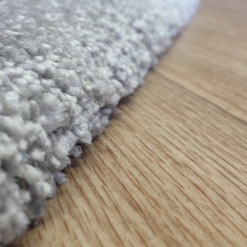 Tapis rond sur-mesure gris clair par Tapis Chic Collection