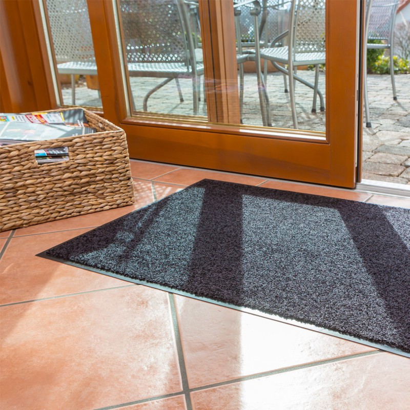 Paillasson noir uni lavable en machine par Tapis Chic Collection