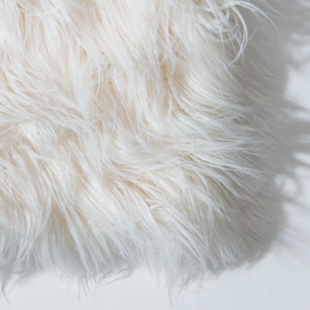 Tapis shaggy en fausse fourure blanc par Ligne Pure Tapis shaggy en fausse fourure blanc par Ligne Pure