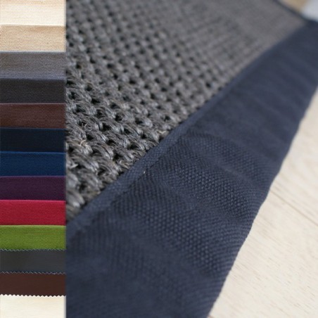Tapis en sisal gansé tressé gris foncé personnalisable Tigra Tapis en sisal gansé tressé gris foncé personnalisable Tigra