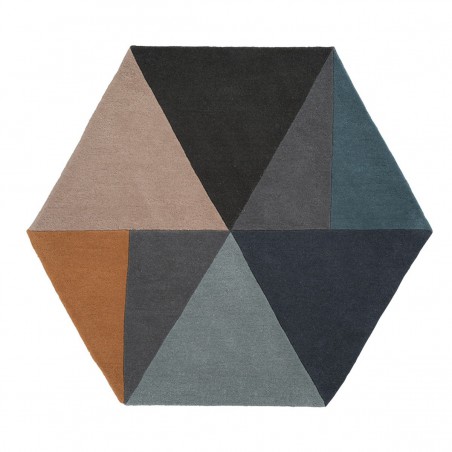 Tapis hexagonal Sato Pastel par Linie Design Tapis hexagonal Sato Pastel par Linie Design