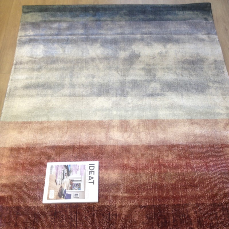 Tapis haut de gamme rouge orangé Combination par Linie Design