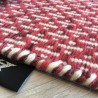 Tapis en laine rouge rosé Mic Mac par Angelo Tapis en laine rouge rosé Mic Mac par Angelo