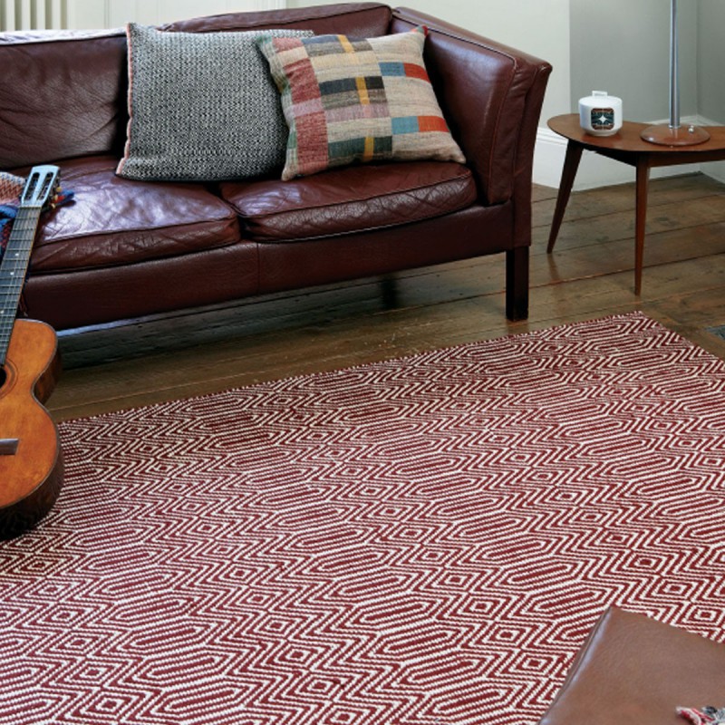 Tapis graphique tissé bordeaux par Joseph Lebon