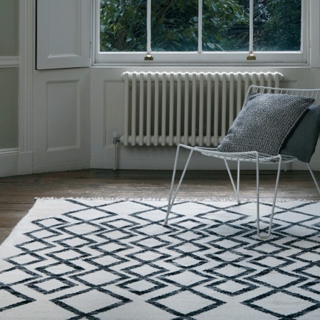 Tapis de salon Géométrique Skagen Diamond Noir par Joseph Lebon Tapis de salon Géométrique Skagen Diamond Noir par Joseph Lebon