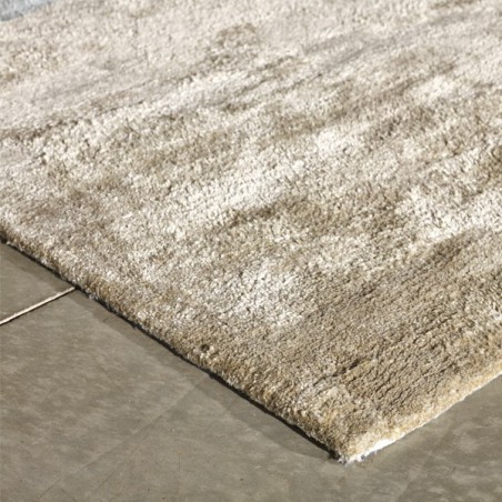 Tapis de salon en viscose Sahara multicolores par Angelo Tapis de salon en viscose Sahara multicolores par Angelo