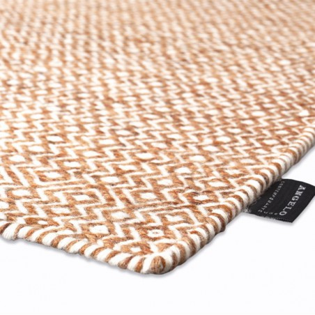 Tapis en laine Mic Mac Ocre par Angelo Tapis en laine Mic Mac Ocre par Angelo