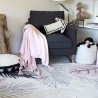 Tapis lavable en machine Tropical Rose par Lorena Canals Tapis lavable en machine Tropical Rose par Lorena Canals