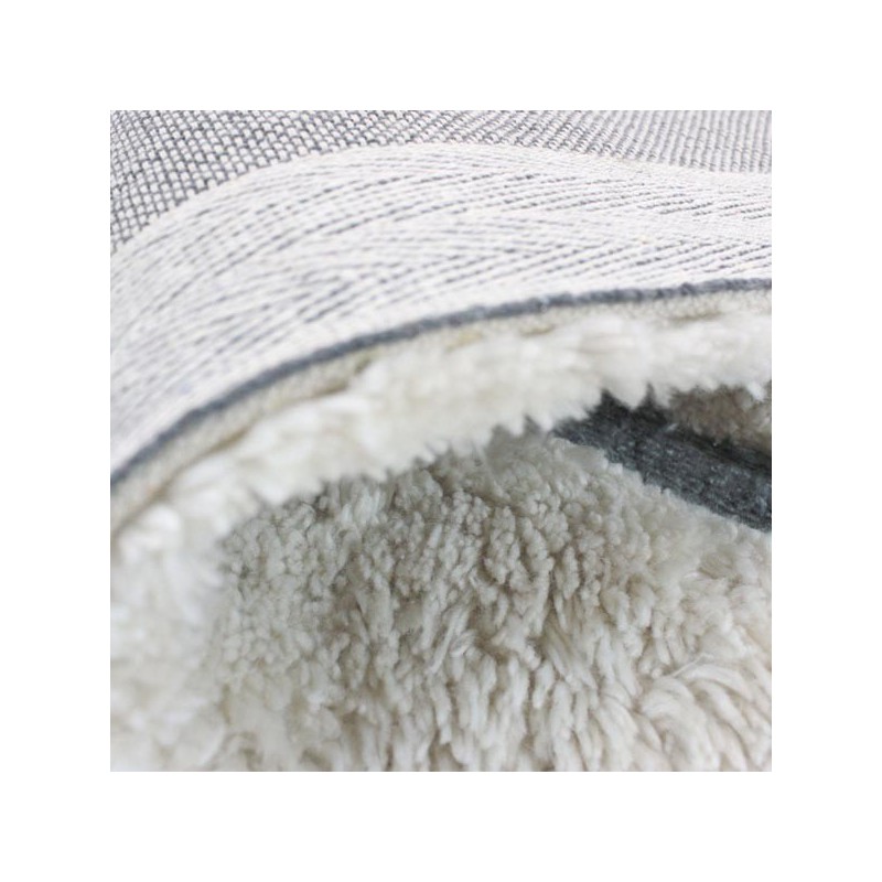 Tapis design motifs scandinaves Vilgrid Ochre par Luxmi