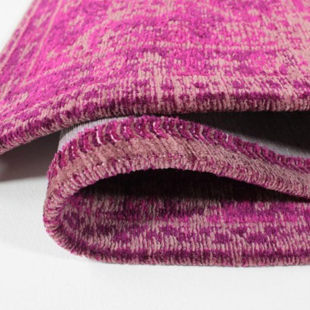 Tapis design vintage Palais Bianco Cerise par Luxmi Tapis design vintage Palais Bianco Cerise par Luxmi