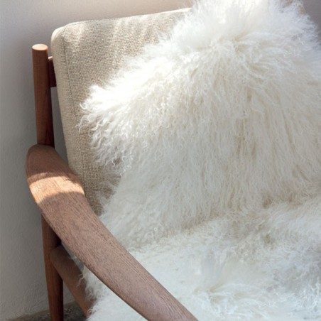 Tapis contemporain BAATOR fausse fourrure chèvre mongole Tapis contemporain BAATOR fausse fourrure chèvre mongole