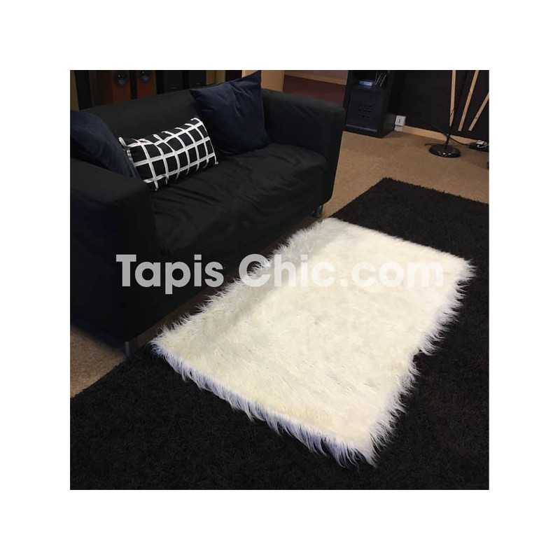 Tapis contemporain BAATOR fausse fourrure chèvre mongole par Tapis Chic collection
