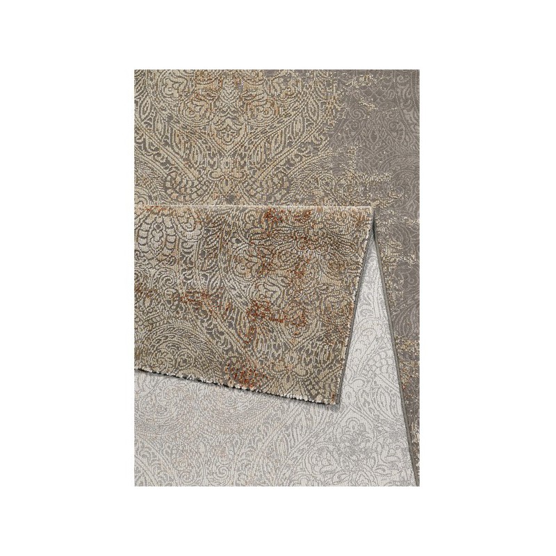 Tapis new vintage Baroque girs argent et beige par WeconHome