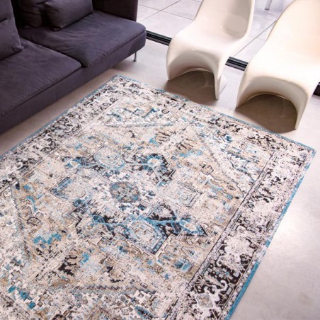 Tapis de salon new vintage Antiquarian Heriz horn beige par Louis De Poortere Tapis de salon new vintage Antiquarian Heriz horn beige par Louis De Poortere