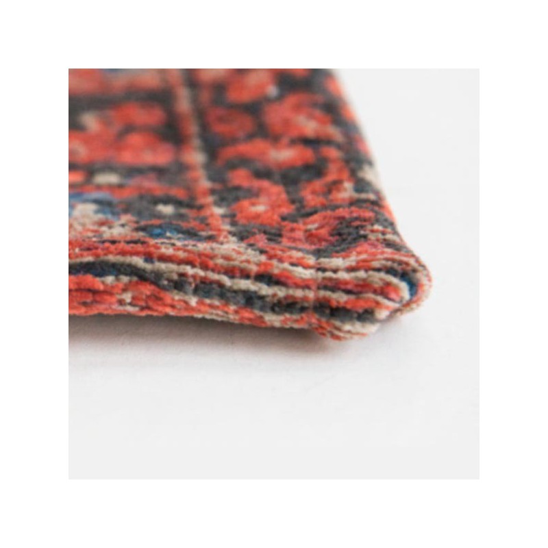 Tapis de chambre new vintage Antiquarian Hads rouge par Louis De Poortere