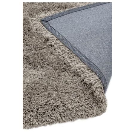Tapis de salon cocooning uni taupe par Jospeh Lebon Tapis de salon cocooning uni taupe par Jospeh Lebon