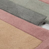 Tapis de salon moderne dans les tons pastels 