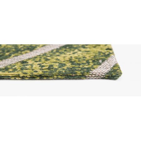 Tapis facile d'entretien de couleur verte par Louis de Poortere Tapis facile d'entretien de couleur verte par Louis de Poortere