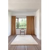 Tapis moderne Alcyone en laine et polyester doux chiné écru et beige