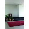 Tapis de salon classique pure laine Uranus rouge motifs floraux ton sur ton Tapis de salon classique pure laine Uranus rouge motifs floraux ton sur ton