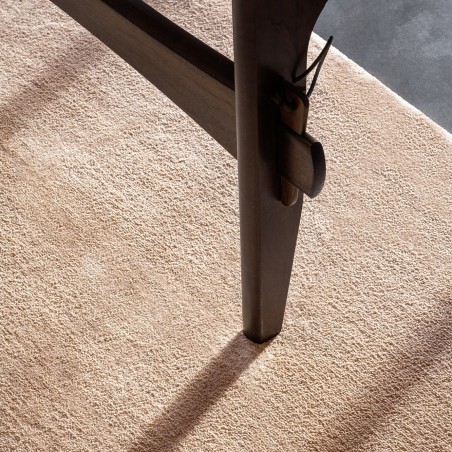 Tapis rond TSOVINAR beige rosé ambiance Tapis rond TSOVINAR beige rosé ambiance