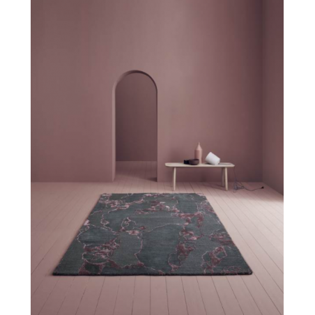 Tapis Design ARCO Bordeaux par Linie Design photo ambiance Tapis Design ARCO Bordeaux par Linie Design photo ambiance