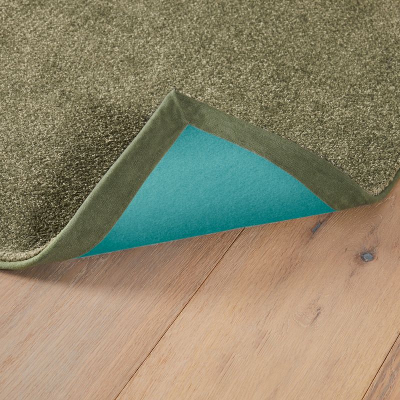 Tapis sur-mesure écoresponsable EUDOTHEA Vert mousse