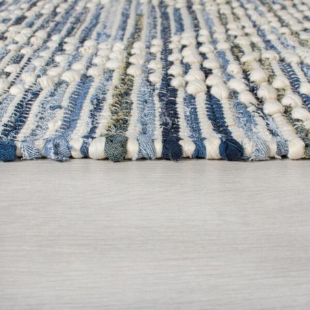 Tapis de salon en jeans recyclés Lissie Denim coté Tapis de salon en jeans recyclés Lissie Denim coté