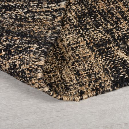 Tapis moderne en jute et laine noire Idris Tapis moderne en jute et laine noire Idris