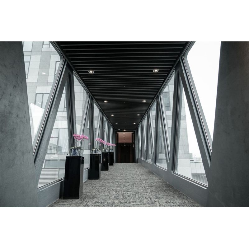 Tapis sur mesure en laine Natura Moso Char bleu marine