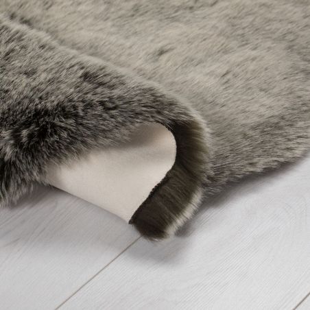 Tapis effet fourrure de renard Copenhagen gris anthracite Tapis effet fourrure de renard Copenhagen gris anthracite