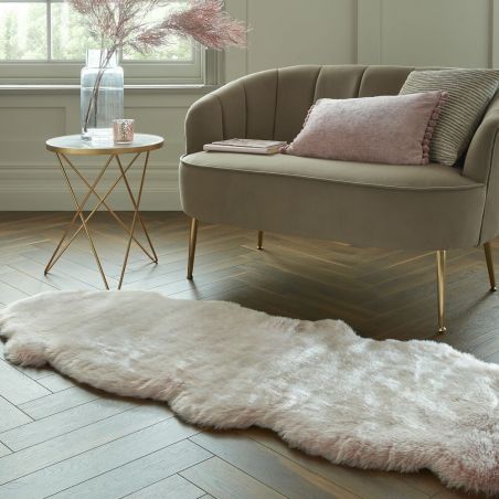 Tapis effet fourrure de renard Copenhagen rose poudré Tapis effet fourrure de renard Copenhagen rose poudré