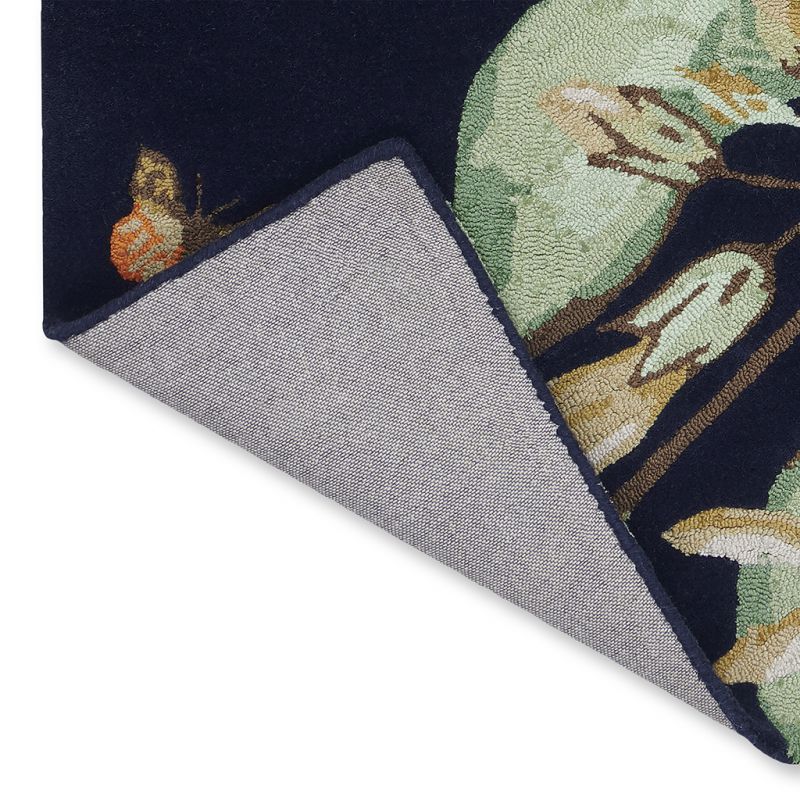 Tapis de salon fleuri laine et viscose Hummingbird Bleu Marine Wedgwood oiseau