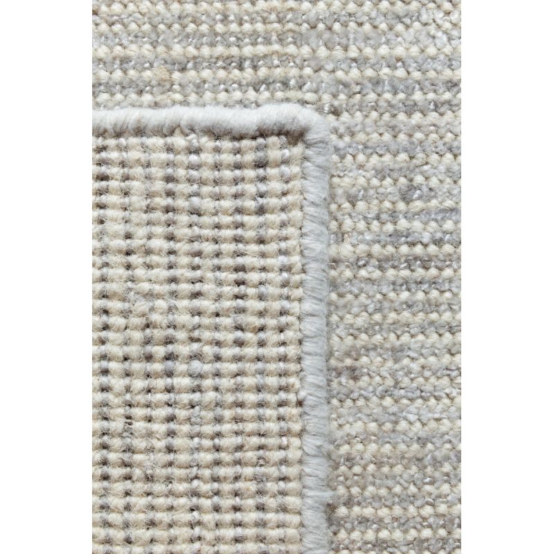 Tapis Contemporain tissé main en laine et soie de bambou Oat Gris clair