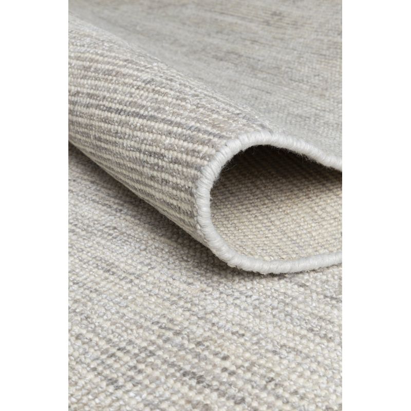 Tapis Contemporain tissé main en laine et soie de bambou Oat Gris clair